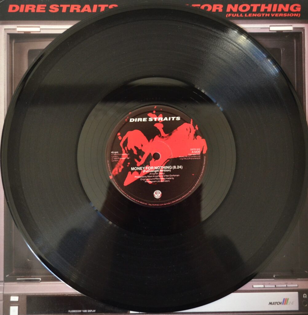 Dire Straits - Money For Nothing And Love Over Gold dire-straits-money-for-nothing-record-side-one