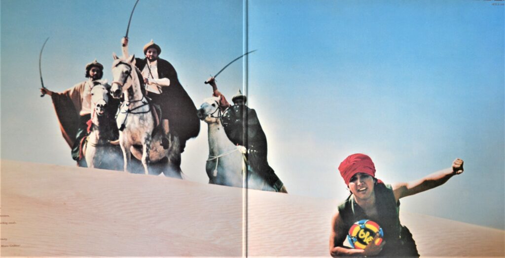 Electric Light Orchestra - Discovery And Shine A Little Love electric-light-orchestra-discovery-gatefold-two-scaled.