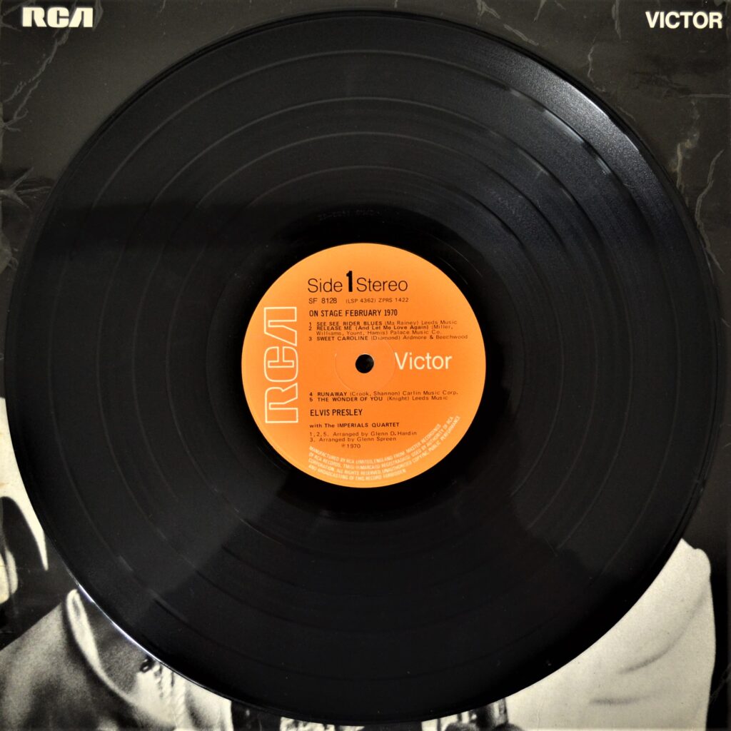 Elvis Presley - On Stage...and Let Me Love Again elvis-presley-on-stage-record-side-one.