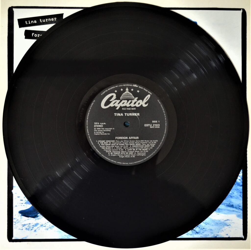 Tina Turner - Foreign Affair, Look Me In The Heart tina-turner-foreign-affair-record-side-one