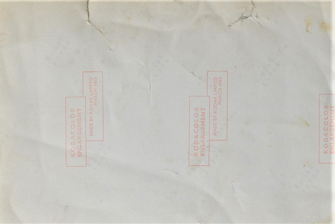 english-boy-on-the-sledge-back-cover