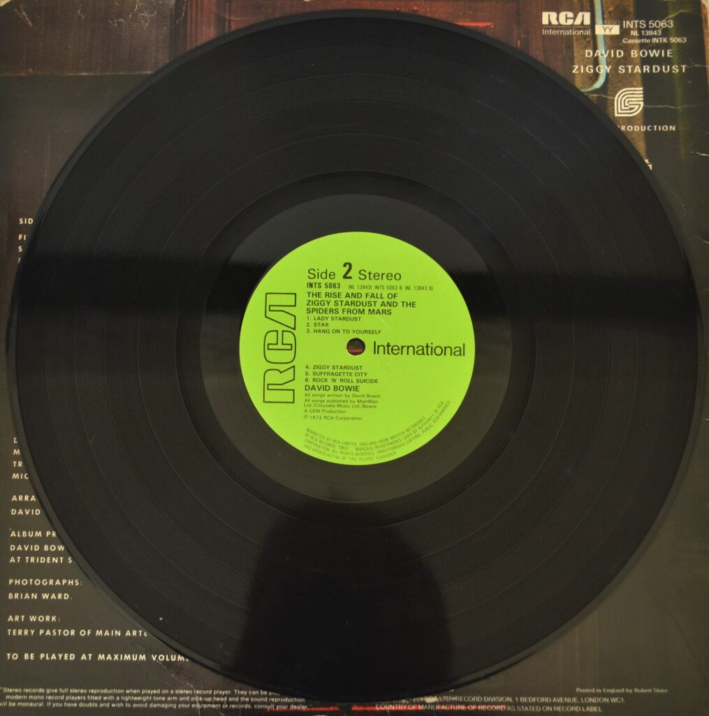 David Bowie - The Rise And The Fall Of Ziggy Stardust And The Spiders From Mars With Soul Love david-bowie-the-rise-and-fall-of-ziggy-stardust-and-the-spiders-from-mars-record-side-two