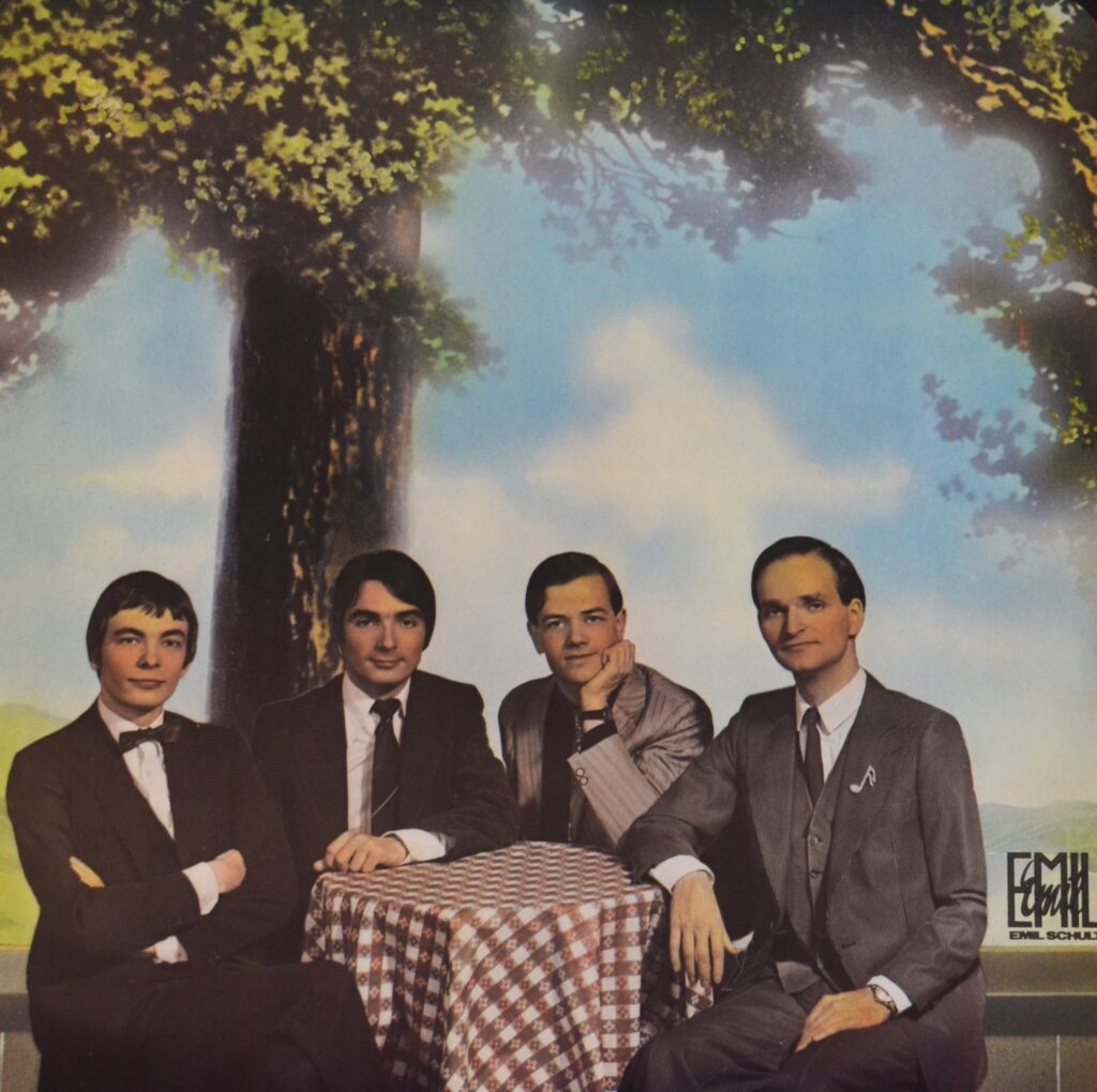 Kraftwerk Unlimited - Showroom Dummies In The Endless Hall Of Mirrors kraftwerk-trans-europe-express-inner-sleeve-one