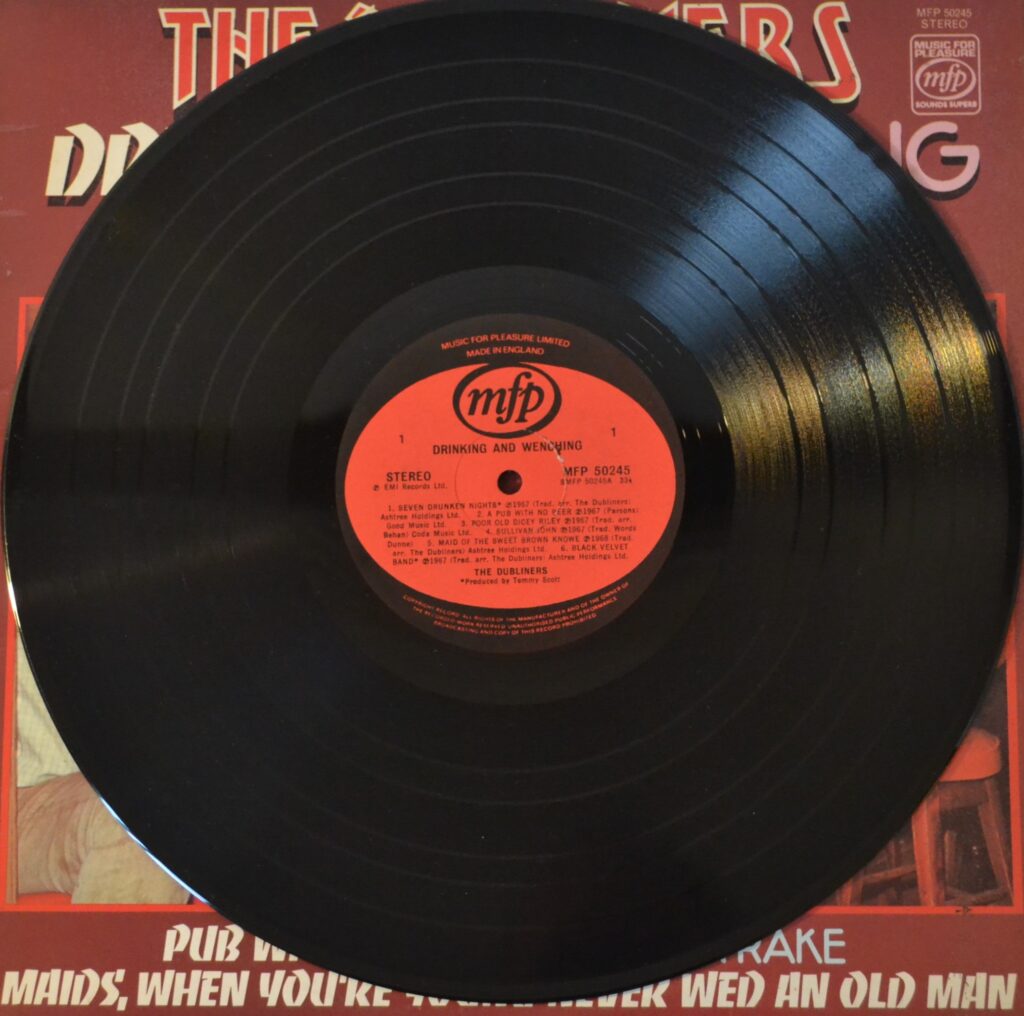 The Dubliners - Drinking And Wenching In The Pub the-dubliners-drinking-and-wenching-record-side-one